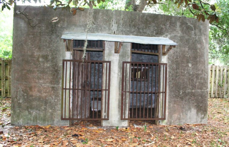 The old Chiefland Jail appears to be constructed of solid concrete.