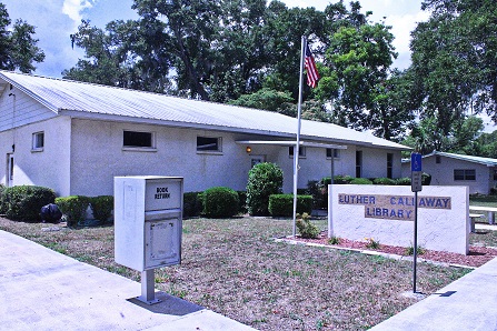 Luther Callaway Library was constructed in 1985 by the City of Chiefland using community donations. Land was donated for the library by W.O. Beauchamp, Sr. and Macey Callaway Beauchamp.